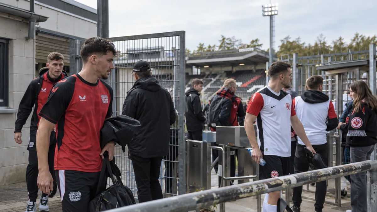 Leverkusen kan passere Frankfurt i striden om tredjeplassen