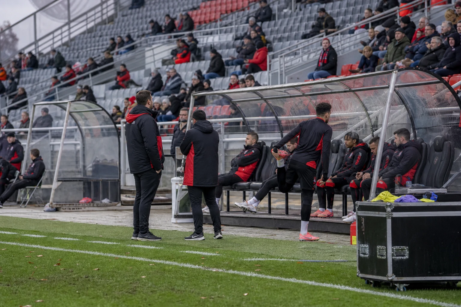 Leverkusen åpnet cupen med 4–0-seier i Wiesbaden